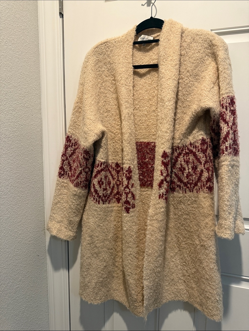 Gibson Latimer Cream Open-Front Cardigan with Red Pattern